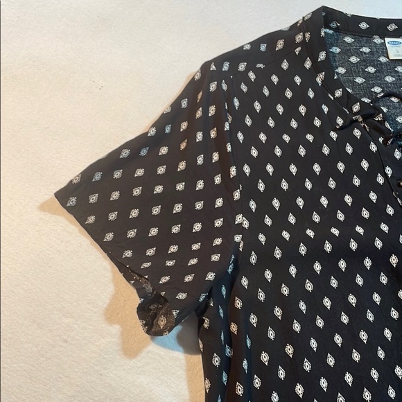 Old Navy Black and White Midi Dress with Plunge Neckline Large EUC - Picture 11 of 12
